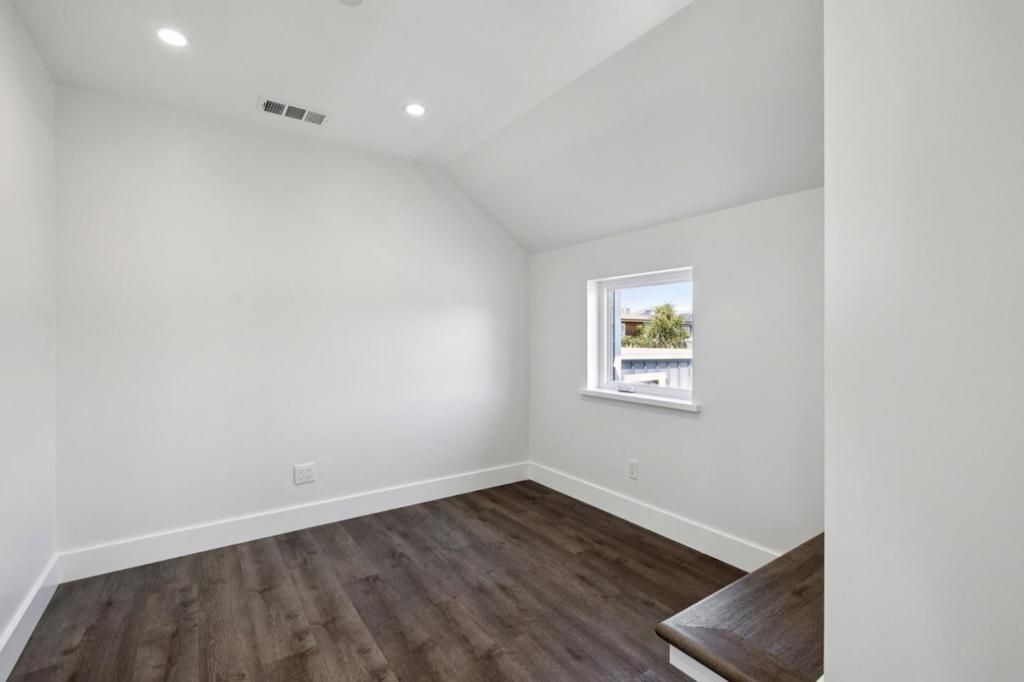 Image 45 of property listing at 543 Filbert Street, Half Moon Bay, CA 94019