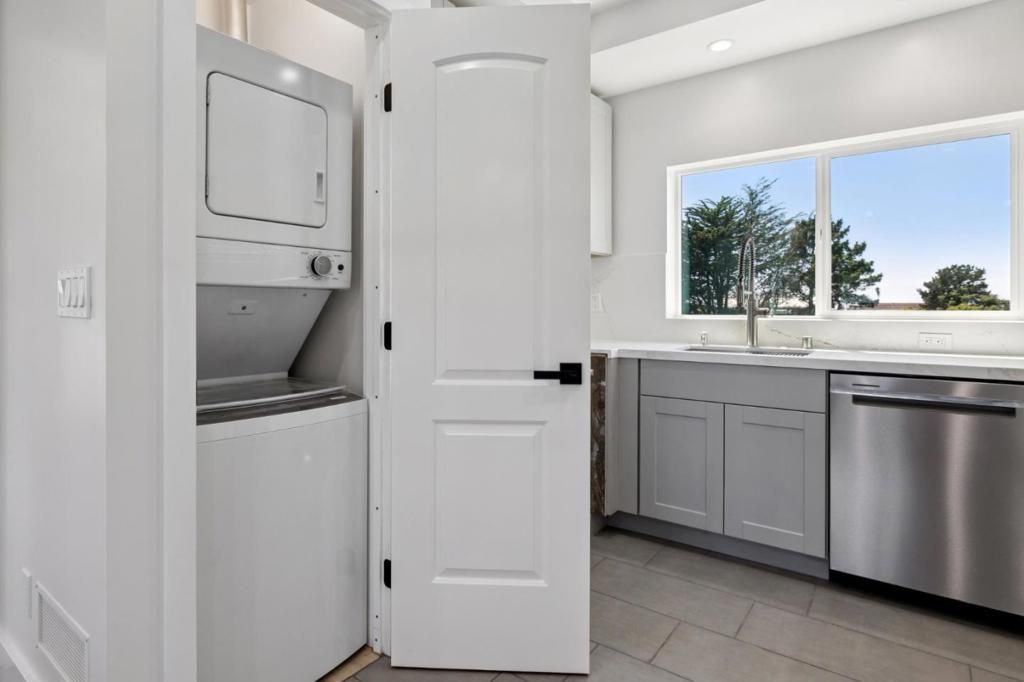 Image 49 of property listing at 543 Filbert Street, Half Moon Bay, CA 94019