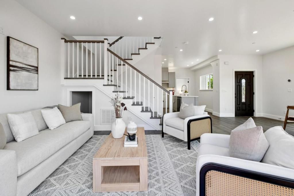 Image 8 of property listing at 543 Filbert Street, Half Moon Bay, CA 94019