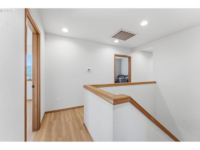 9916 Se LIEBE Ct, Portland, OR 97266