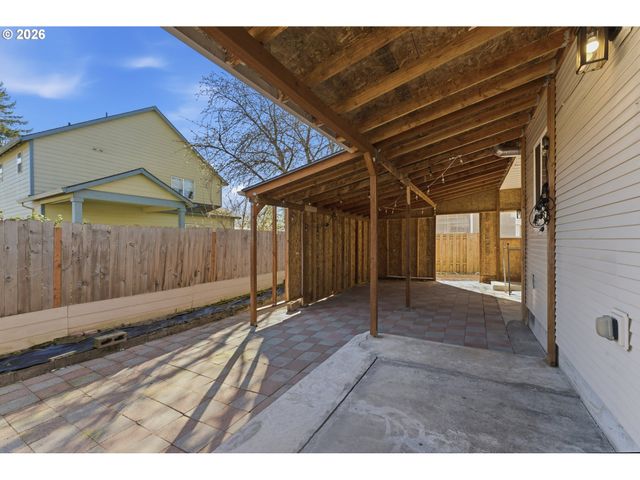 9916 Se LIEBE Ct, Portland, OR 97266