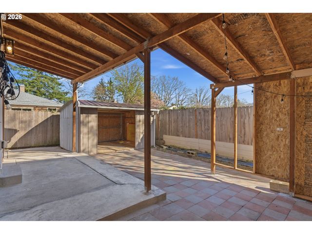 9916 Se LIEBE Ct, Portland, OR 97266