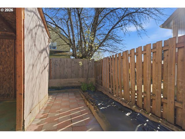 9916 Se LIEBE Ct, Portland, OR 97266