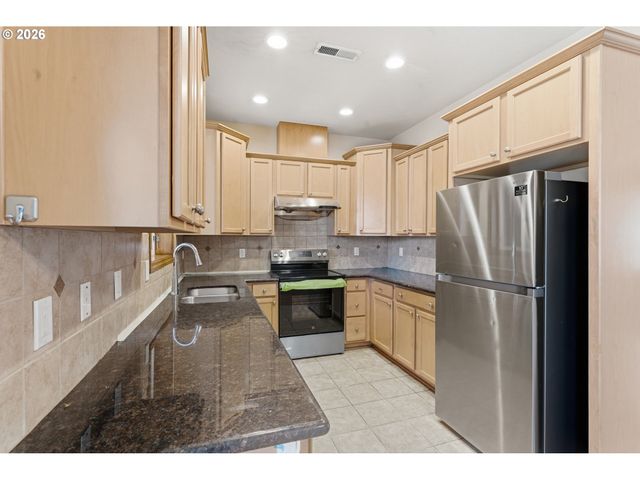 9916 Se LIEBE Ct, Portland, OR 97266