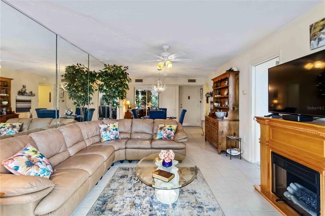 618 BIRD BAY DRIVE S 201, Venice, FL 34285