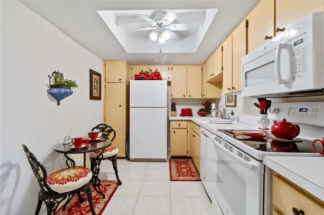 618 BIRD BAY DRIVE S 201, Venice, FL 34285