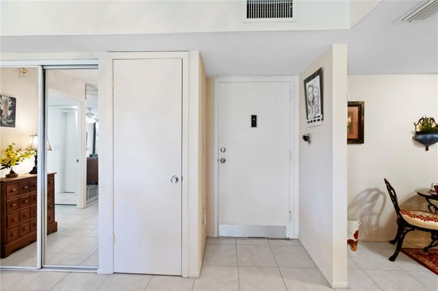 618 BIRD BAY DRIVE S 201, Venice, FL 34285