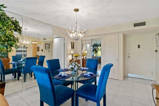 618 BIRD BAY DRIVE S 201, Venice, FL 34285