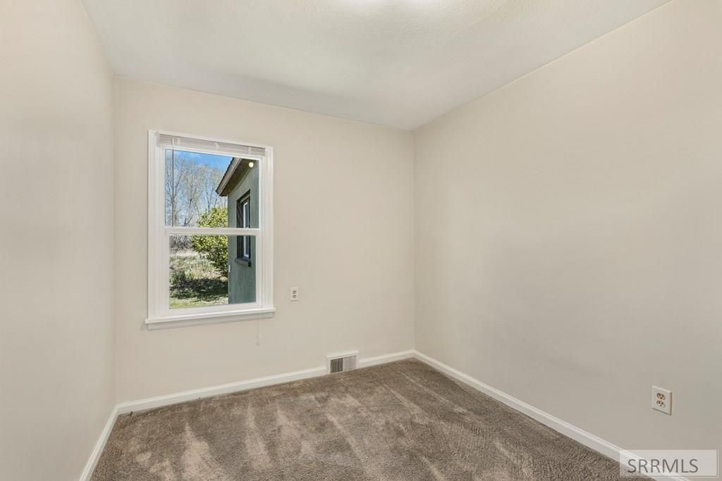 Image 13 of property listing at 11851 E 129 N, Idaho Falls, ID 83401