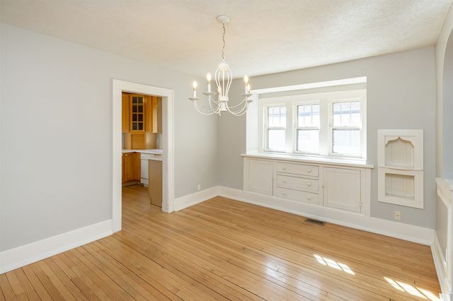 1433 42nd Street, Des Moines, IA 50311