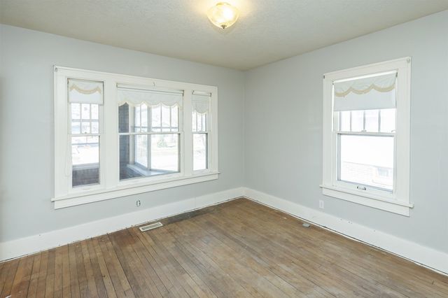 1433 42nd Street, Des Moines, IA 50311