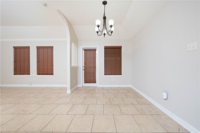6803 Fox Hill Dr, Corpus Christi, TX 78413