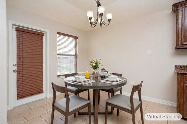 6803 Fox Hill Dr, Corpus Christi, TX 78413