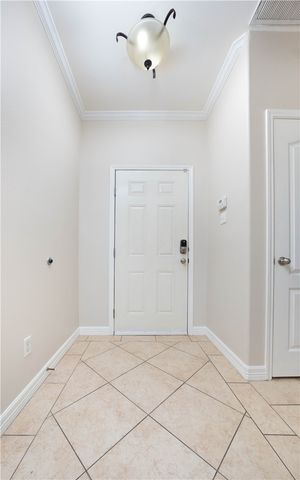6803 Fox Hill Dr, Corpus Christi, TX 78413