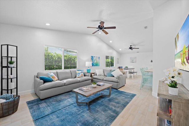 6075 Francis Street, Jupiter, FL 33458