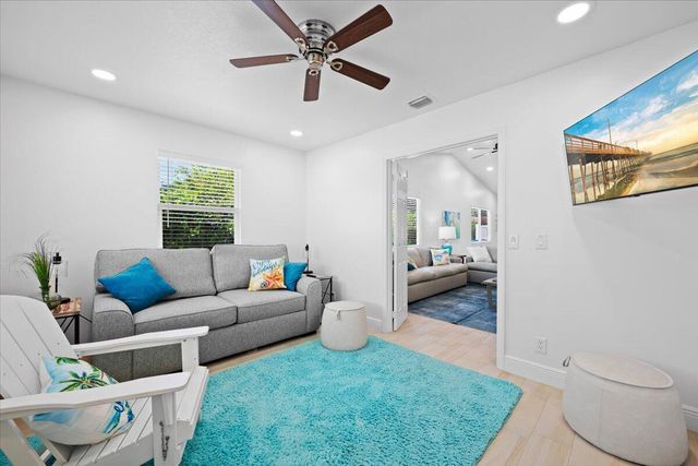6075 Francis Street, Jupiter, FL 33458