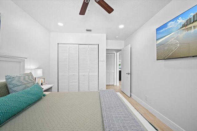 6075 Francis Street, Jupiter, FL 33458