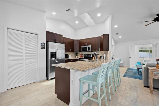 6075 Francis Street, Jupiter, FL 33458