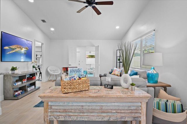 6075 Francis Street, Jupiter, FL 33458