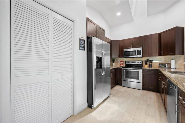 6075 Francis Street, Jupiter, FL 33458