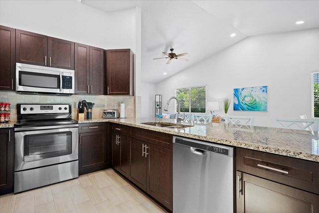 6075 Francis Street, Jupiter, FL 33458