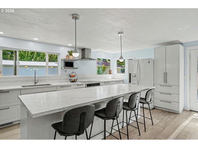 5492 KAFIR Dr, Keizer, OR 97303