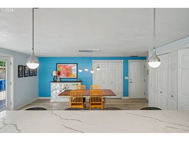 5492 KAFIR Dr, Keizer, OR 97303