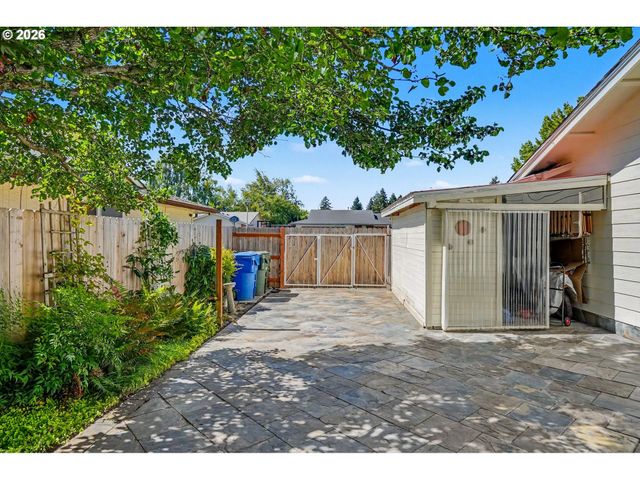 5492 KAFIR Dr, Keizer, OR 97303