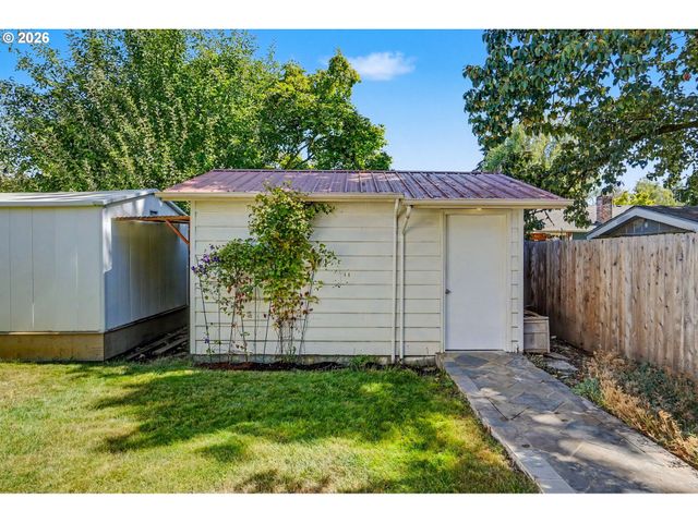 5492 KAFIR Dr, Keizer, OR 97303