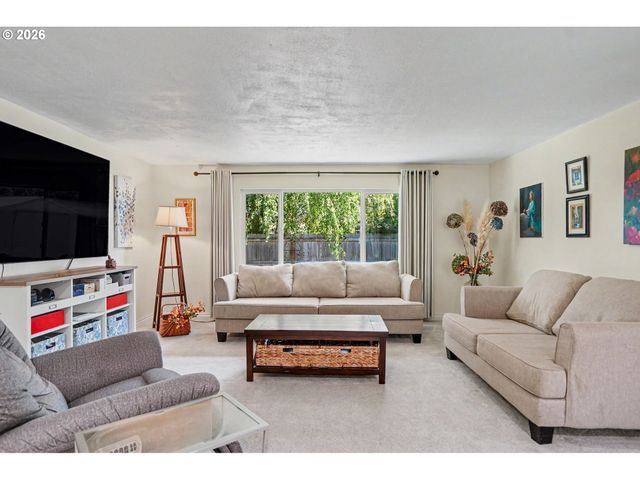 5492 KAFIR Dr, Keizer, OR 97303