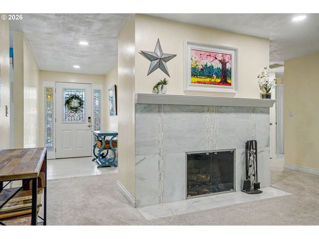 5492 KAFIR Dr, Keizer, OR 97303