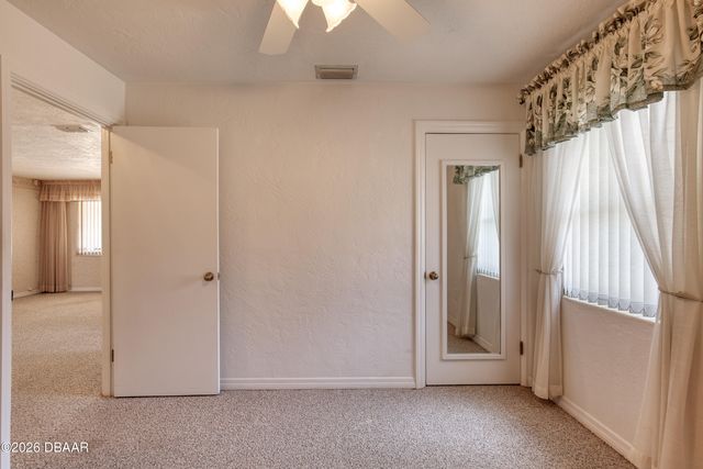 908 E 2nd Avenue, New Smyrna Beach, FL 32169