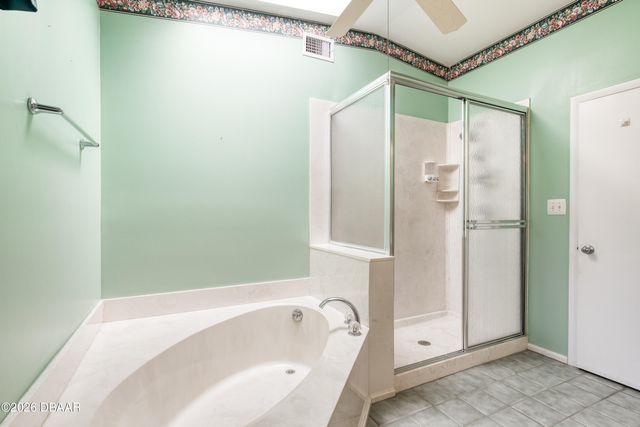 908 E 2nd Avenue, New Smyrna Beach, FL 32169