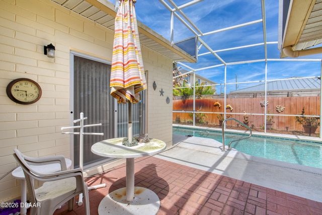 908 E 2nd Avenue, New Smyrna Beach, FL 32169
