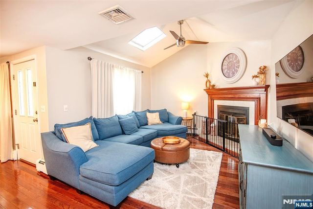 40 Maple Lane, Emerson, NJ 07630