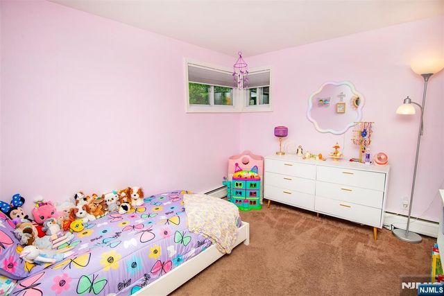 40 Maple Lane, Emerson, NJ 07630