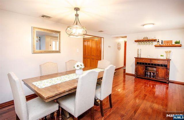 40 Maple Lane, Emerson, NJ 07630
