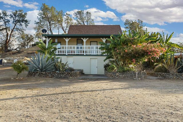 178 Carmel Rd, Burson, CA 95225