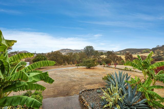 178 Carmel Rd, Burson, CA 95225