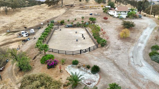 178 Carmel Rd, Burson, CA 95225