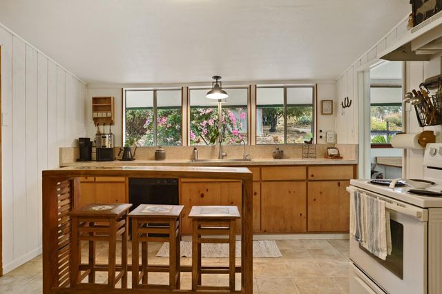 178 Carmel Rd, Burson, CA 95225