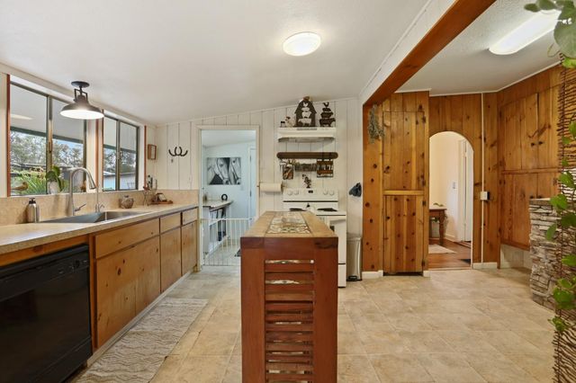 178 Carmel Rd, Burson, CA 95225