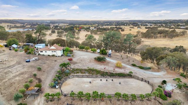 178 Carmel Rd, Burson, CA 95225