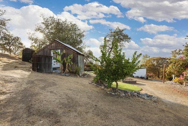 178 Carmel Rd, Burson, CA 95225