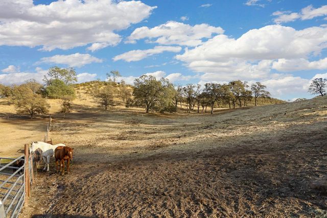 178 Carmel Rd, Burson, CA 95225