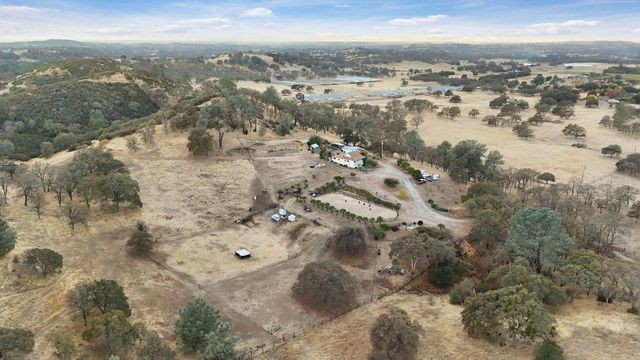 178 Carmel Rd, Burson, CA 95225