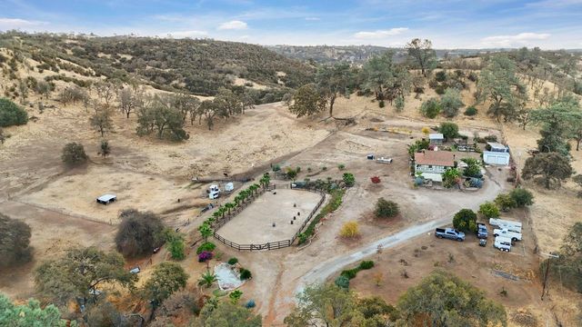 178 Carmel Rd, Burson, CA 95225