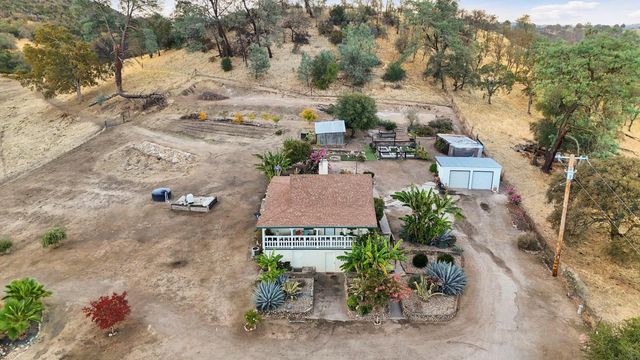 178 Carmel Rd, Burson, CA 95225