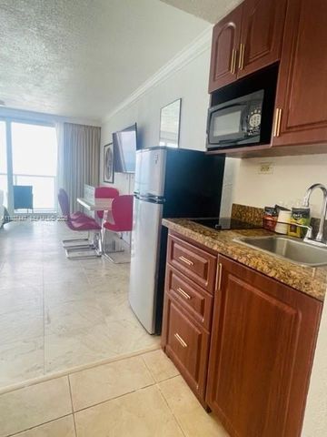 19201 Collins Avenue 714, Sunny Isles Beach, FL 33160