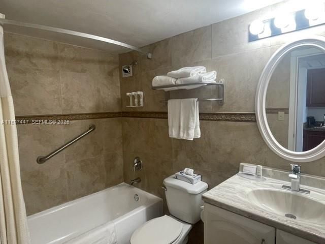 19201 Collins Avenue 714, Sunny Isles Beach, FL 33160